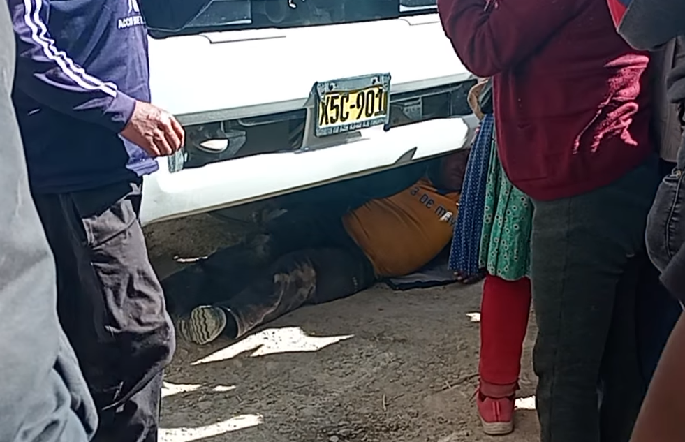 CRISIS EN MARISCAL GAMARRA: POBLADORES BLOQUEAN VÍA POR CONFLICTO CON TRANSPORTISTAS MINEROS